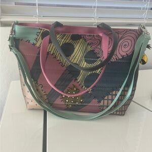 Harveys Seatbelt Disney Nightmare Before Christmas Streamline Tote